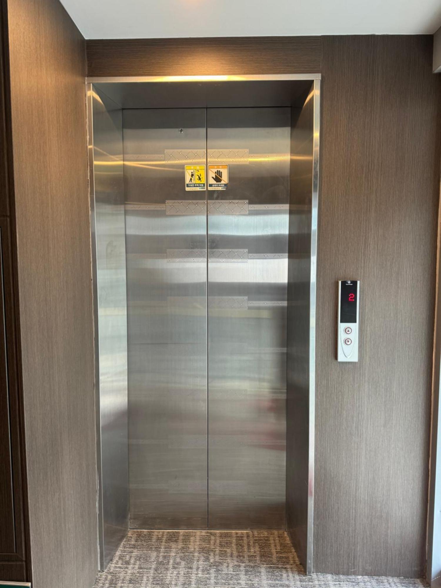 Oyo Hostel Myeongdong 6 Сеул Экстерьер фото